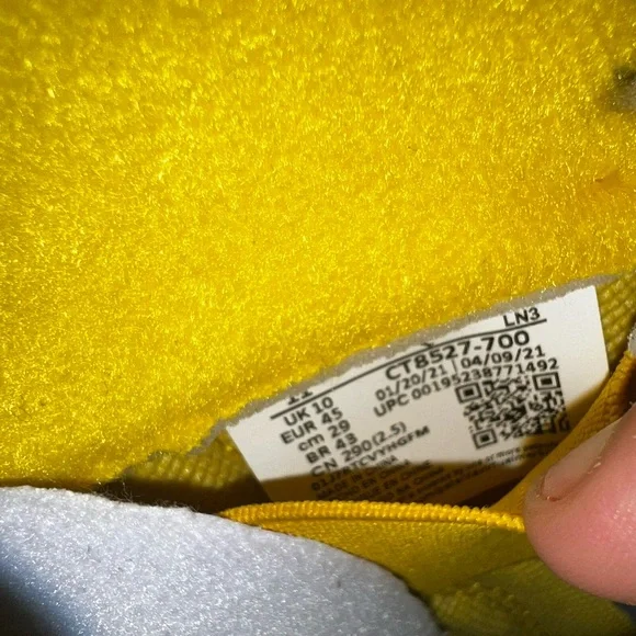 Jordan 4 retro (lightning) - Picture 7 of 10